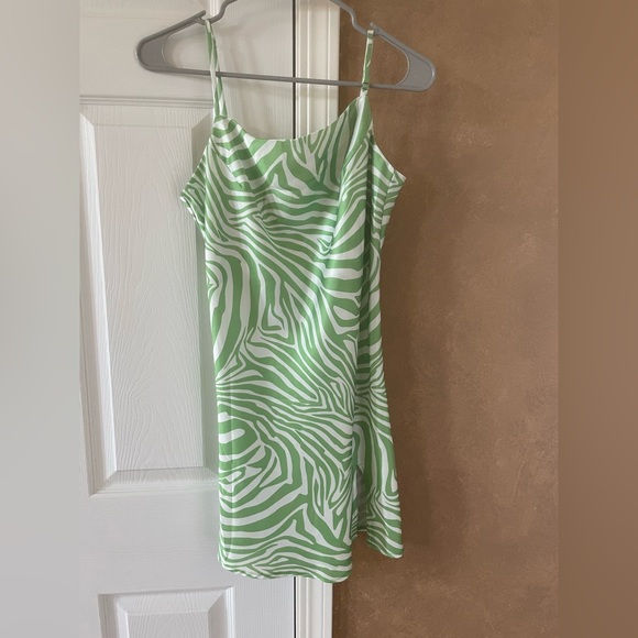 Princess Polly satin zebra dress- size US6. - Picture 3 of 3